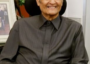 Dr Karan Singh