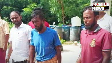 Bangladeshi Fishermen Trapped