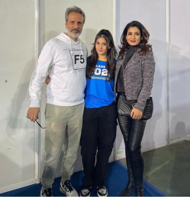 Raveena & Daughter with Anil