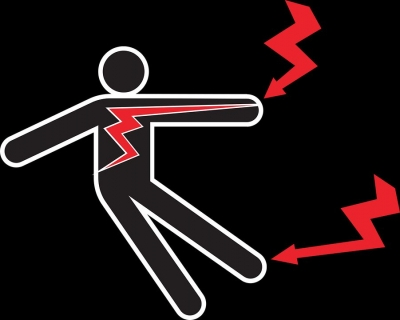 #MadhyaPradesh #Electrocution #WorkerSafety #GadarwaraTragedy #Burhanpur #ElectricalNegligence