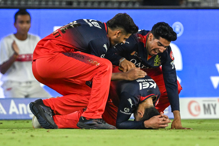 #RCBWin #Champions #KingKohli #IPL2025 #EeSalaCupNamde #NEWS #MobileNews 24*7