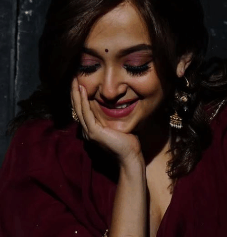 Monali Thakur